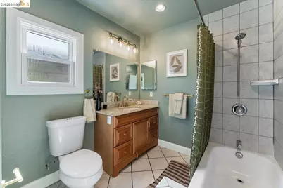 5327 Brann St, Oakland, CA 94619 - Photo 15