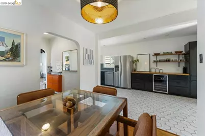 5327 Brann St, Oakland, CA 94619 - Photo 9