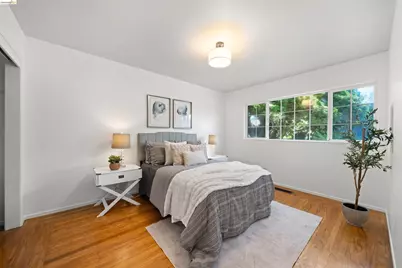 4833 Shetland Ave., Oakland, CA 94605 - Photo 13