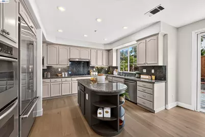 5518 Alvelais Dr, Union City, CA 94587 - Photo 27