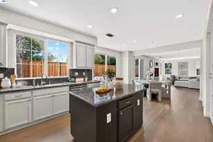 5518 Alvelais Dr, Union City, CA 94587 - Photo 25