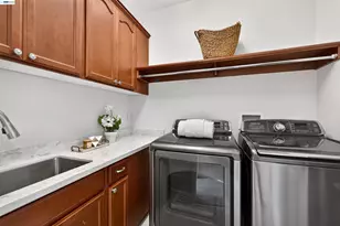 5518 Alvelais Dr, Union City, CA 94587 - Photo 45