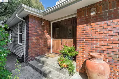 39309 Forest Park Ln, Oakhurst, CA 93644 - Photo 11
