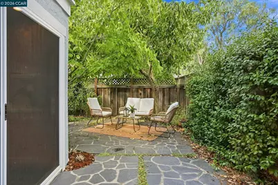 79 Fountainhead Ct, Martinez, CA 94553 - Photo 11