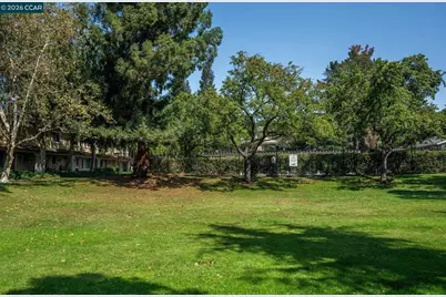 79 Fountainhead Ct, Martinez, CA 94553 - Photo 27