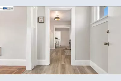 5817 Seminary Ct., Oakland, CA 94605 - Photo 3