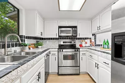 39 Janin Pl, Pleasant Hill, CA 94523 - Photo 13