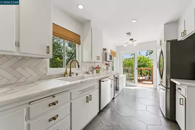164 Lucinda Ln, Pleasant Hill, CA 94523 - Photo 9
