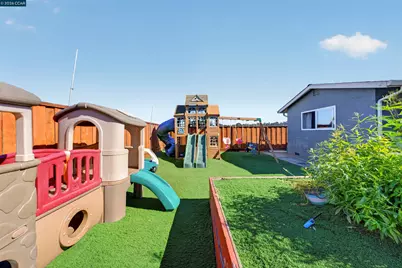 2444 Fitzpatrick St, San Pablo, CA 94806 - Photo 39