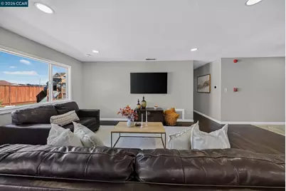 2444 Fitzpatrick St, San Pablo, CA 94806 - Photo 11
