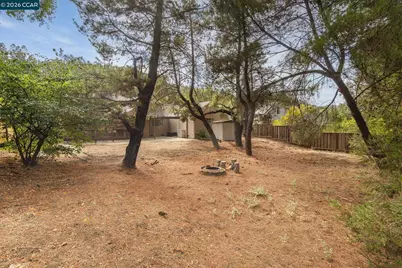 5613 Likins Ave, Martinez, CA 94553 - Photo 49
