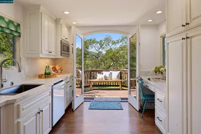 71 Scenic Drive, Orinda, CA 94563 - Photo 15