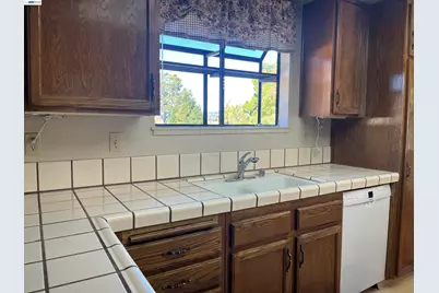 2510 Galleon Pl, San Leandro, CA 94577 - Photo 11