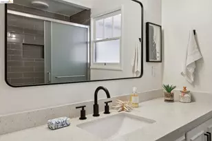 2 Mall Ct, Oakland, CA 94611 - Photo 39