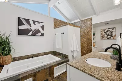 2 Mall Court, Oakland, CA 94611 - Photo 53