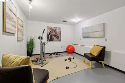 2 Mall Court, Oakland, CA 94611 - Photo 79