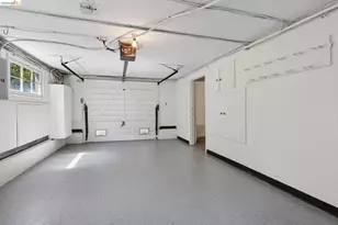2 Mall Ct, Oakland, CA 94611 - Photo 75