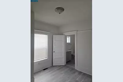 1056 55th Street, Oakland, CA 94608 - Photo 15
