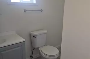 1056 55th St, Oakland, CA 94608 - Photo 23