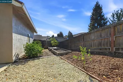 881 Oxford Way, Benicia, CA 94510 - Photo 39