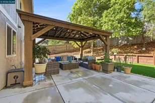 881 Oxford Way, Benicia, CA 94510 - Photo 35