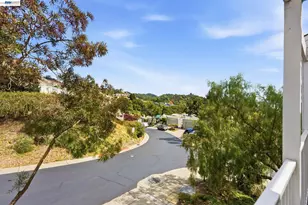 85 Samaria Ln, Oakland, CA 94619 - Photo 31