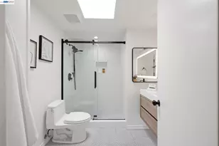 85 Samaria Ln, Oakland, CA 94619 - Photo 19