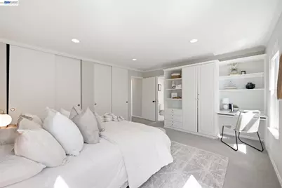 85 Samaria Ln, Oakland, CA 94619 - Photo 17