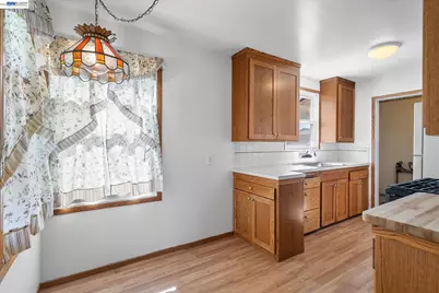 477 Cascade Rd, San Leandro, CA 94577 - Photo 13