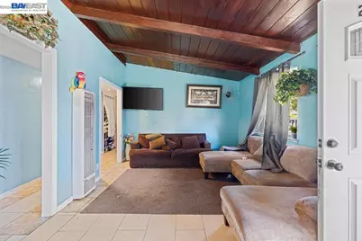 24024 Park St, Hayward, CA 94541 - Photo 17