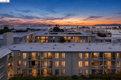 8 Commodore Dr #C359, Emeryville, CA 94608 - Photo 25