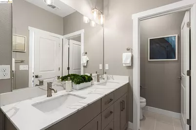 28966 Parkridge Loop #116, Hayward, CA 94544 - Photo 17