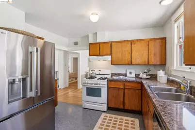 3027 Regent St, Berkeley, CA 94705 - Photo 17