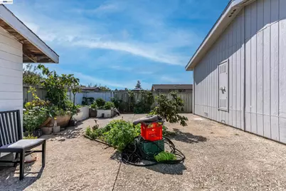 628 17th St, Richmond, CA 94804 - Photo 51