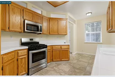 4233 Shandwick Dr, Antelope, CA 95843 - Photo 3