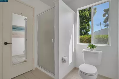 2975 Graymont Ct, Concord, CA 94518 - Photo 15