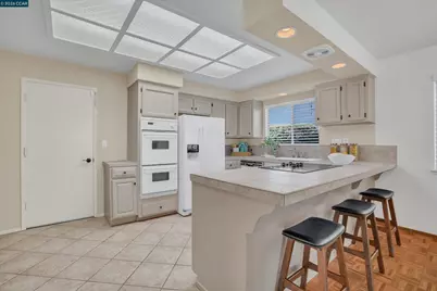 2975 Graymont Ct, Concord, CA 94518 - Photo 7