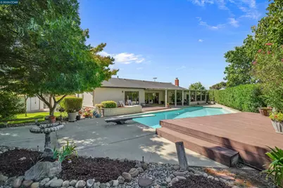 2975 Graymont Ct, Concord, CA 94518 - Photo 23