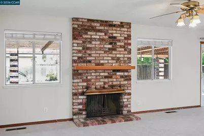 879 Greenway Dr, Martinez, CA 94553 - Photo 9
