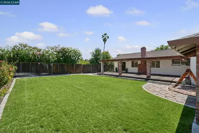 879 Greenway Dr, Martinez, CA 94553 - Photo 47