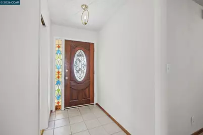 879 Greenway Dr, Martinez, CA 94553 - Photo 7