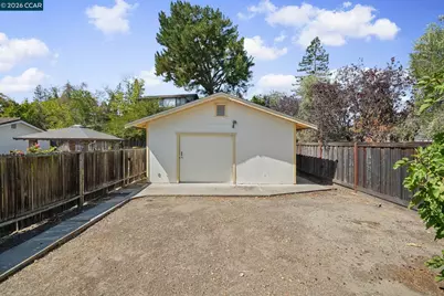 879 Greenway Dr, Martinez, CA 94553 - Photo 51