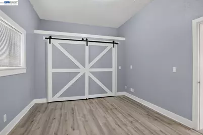 2244 20th St, Oakland, CA 94606 - Photo 27