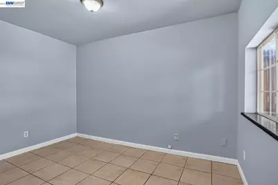 2244 20th St, Oakland, CA 94606 - Photo 59