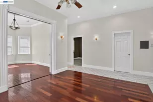 2244 20th St, Oakland, CA 94606 - Photo 9