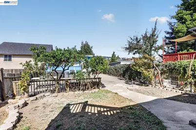 2244 20th St, Oakland, CA 94606 - Photo 49