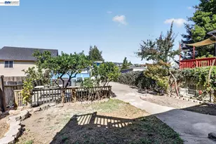 2244 20th St, Oakland, CA 94606 - Photo 49