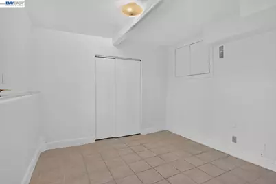 2244 20th St, Oakland, CA 94606 - Photo 79