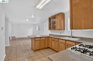 2244 20th St, Oakland, CA 94606 - Photo 71