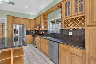 2244 20th St, Oakland, CA 94606 - Photo 21